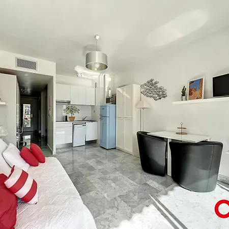 Tranquille Avec Piscine Et Wifi A - Fr-1-647-37 *